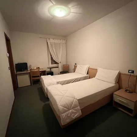 イン Aquila Nera 3*